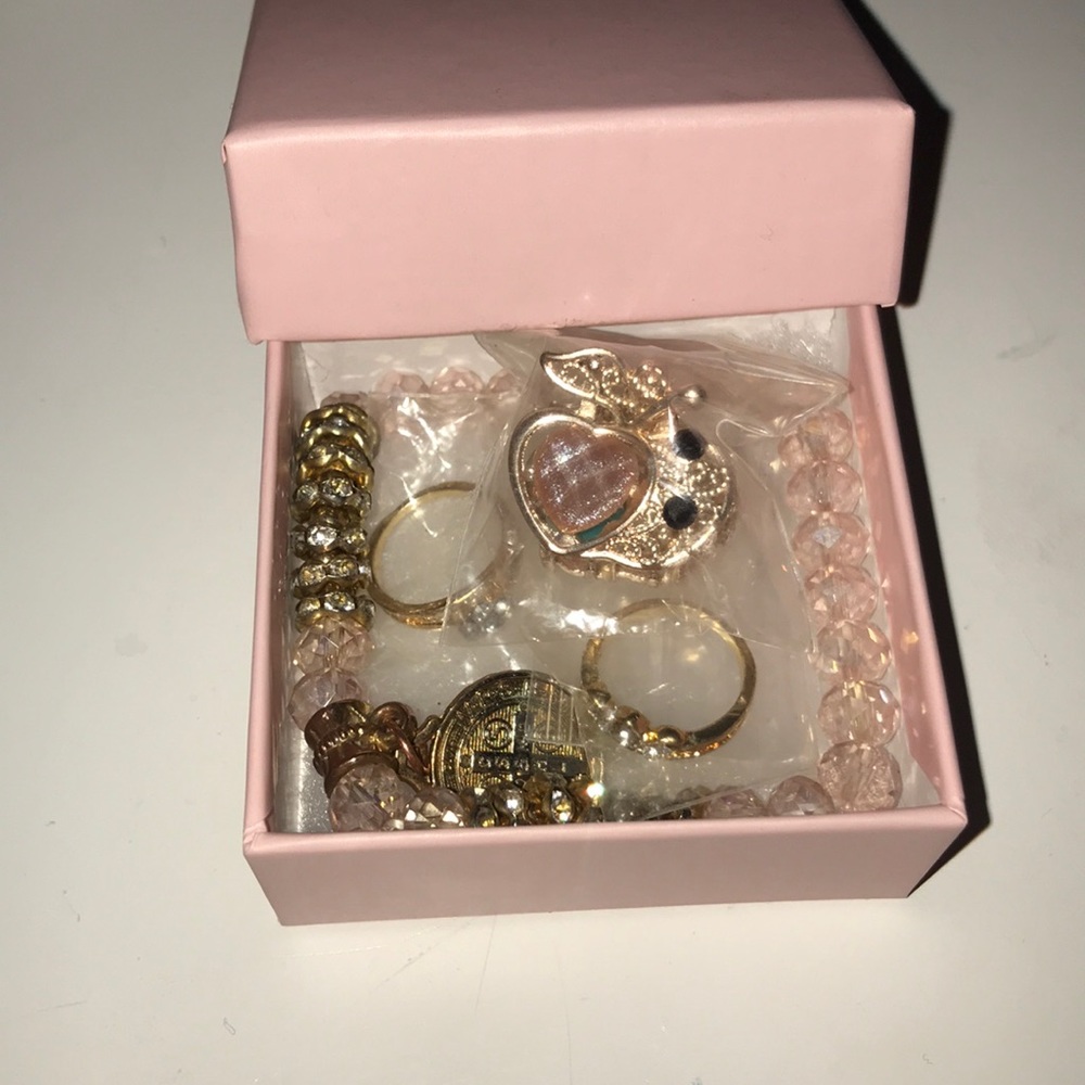 Mini Cute pink accessory box